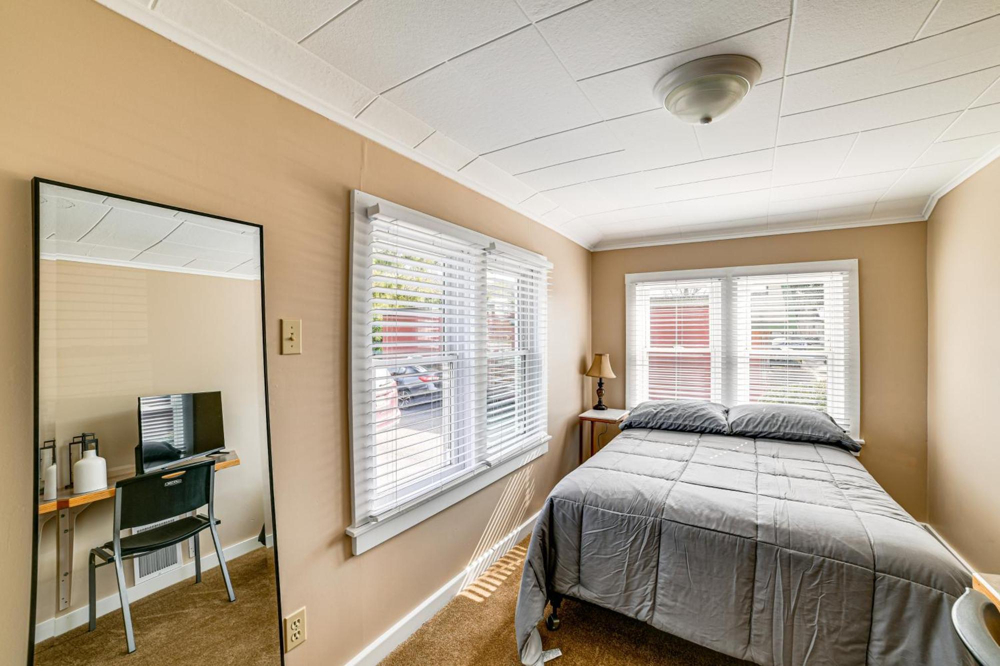 Less Than 2 Mi To Suny Cortland Unit With Private Parking Exterior foto
